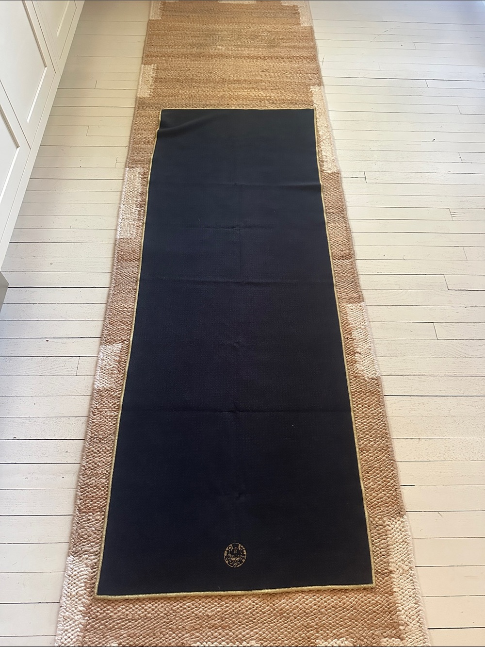 YogiToes BlackYoga Mat with tan Trim